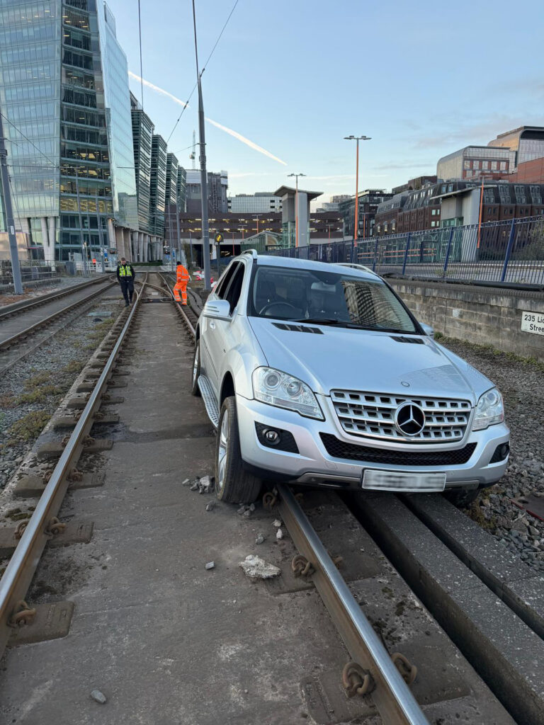 Metro renews safety warning to motorists driving near the tramway
